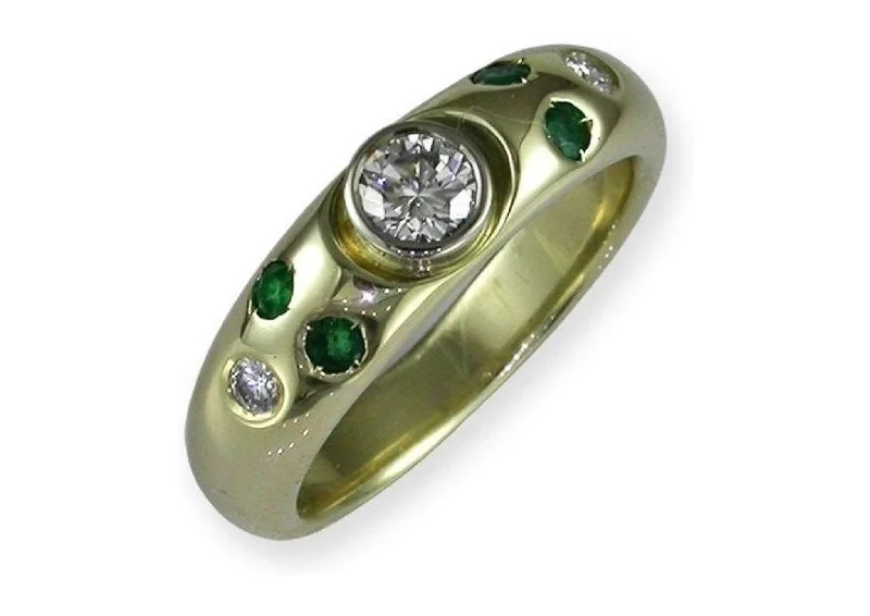 Diamond & Emerald Ring, Yellow Gold