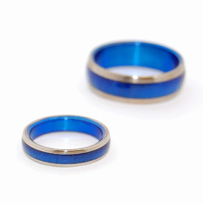 Duomo Blue Star | Blue Resin Domed Titanium Wedding Ring Set - Blue Wedding Ring