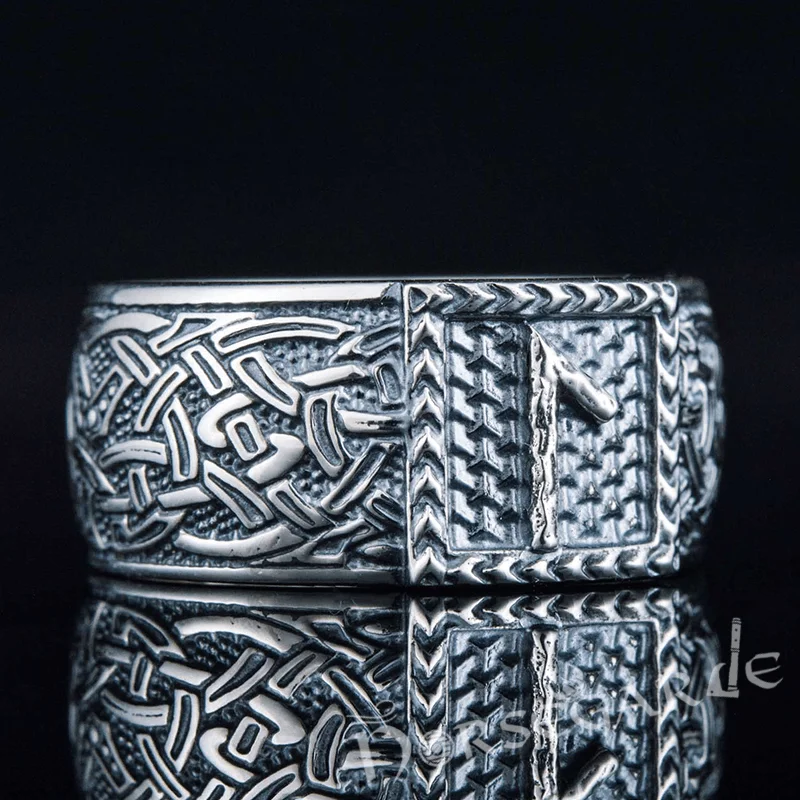 Handcrafted Laguz Rune Borre Ornament Band - Sterling Silver