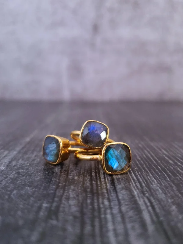 Labradorite Ring - Faceted Square - Golden