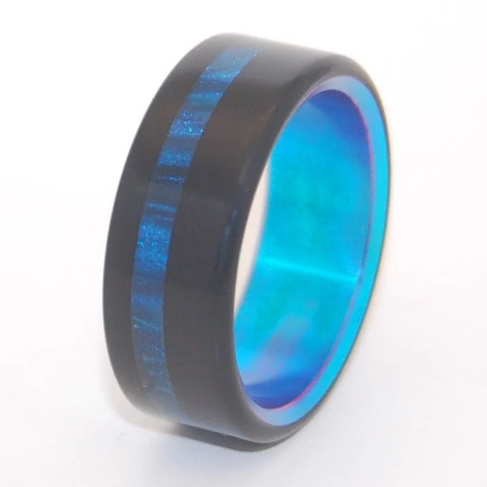 Moonswell | Men's Titanium Wedding Ring