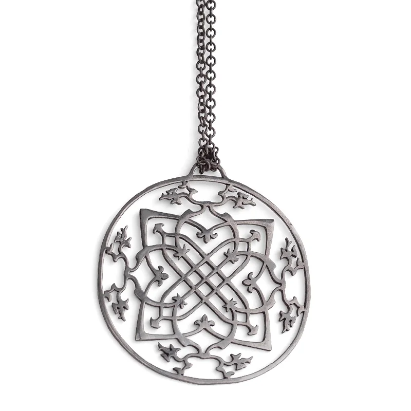 arabesque medallion