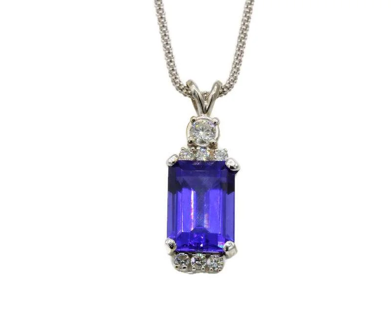 IOLITE AND DIAMOND PENDANT