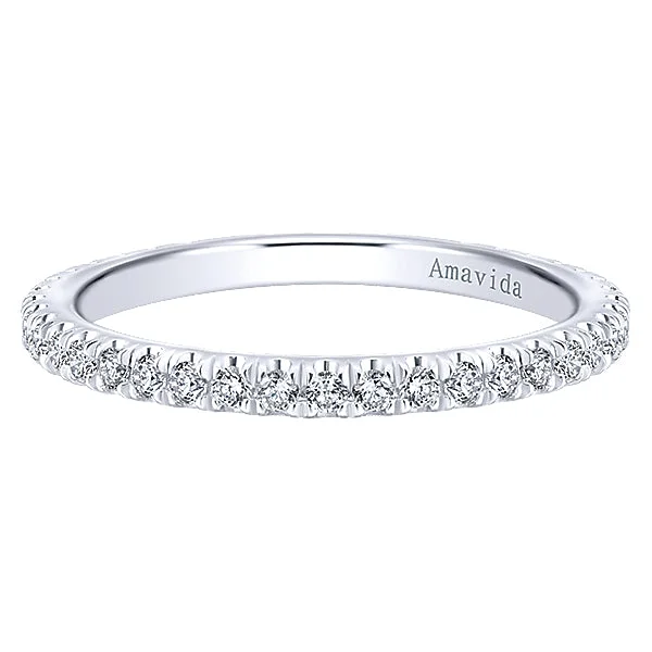 18K White Gold Diamond Wedding Band