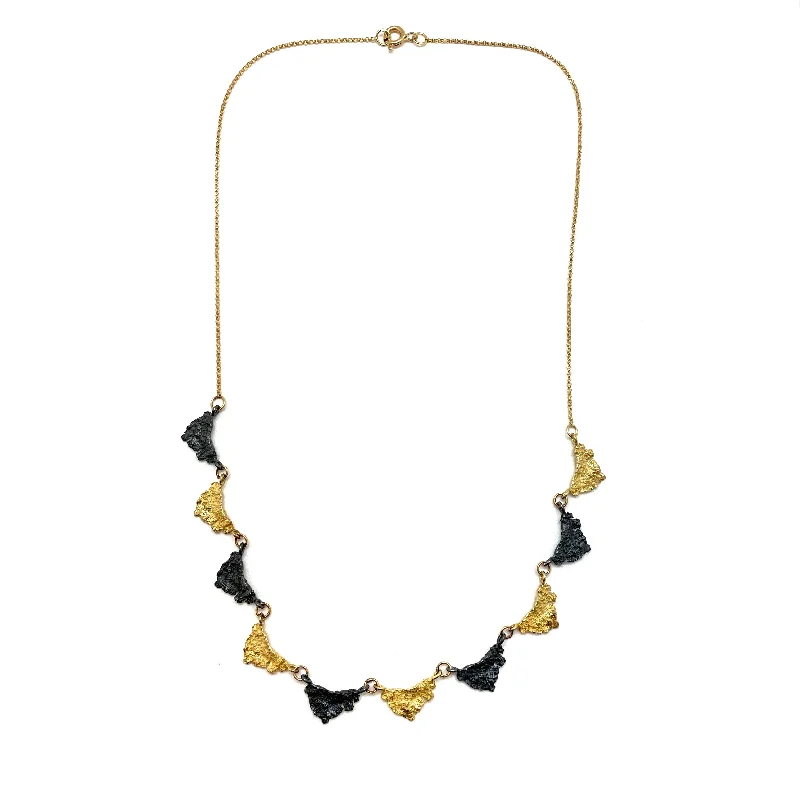 Svelare Necklace