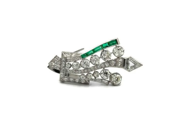 UNIQUE ART DECO EMERALD AND DIAMOND BROOCH